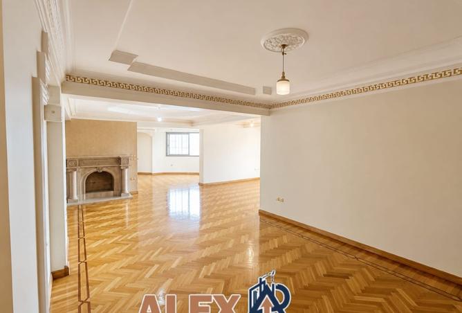100921588 - Property Image 3