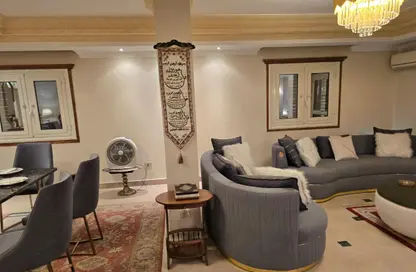 شقة - 3 غرف نوم - 3 حمامات للبيع في شارع شمس الدين الذهبي - ارض الجولف - مصر الجديدة - القاهرة