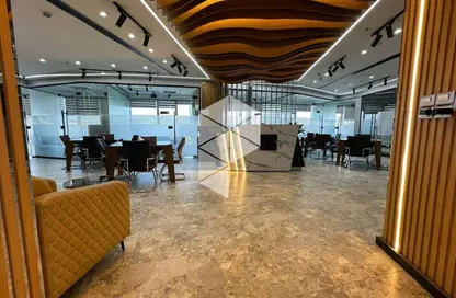مساحات مكتبية - 6 غرف نوم - 2 حمامات للايجار في نورث بلاس مول - شارع التسعين الشمالي - التجمع الخامس - مدينة القاهرة الجديدة - القاهرة