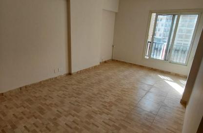 Apartment - 3 Bedrooms - 3 Bathrooms for rent in Capital East - Nasr City Compounds - Nasr City - Cairo
