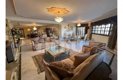 شقة - 3 غرف نوم - 3 حمامات للبيع في شارع السباق - روكسي - مصر الجديدة - القاهرة