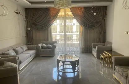 شقة - 3 غرف نوم - 2 حمامات للبيع في جراندا - الحي الخامس - مدينة الشروق - القاهرة