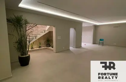 Duplex - 5 Bedrooms - 4 Bathrooms for sale in Eastown - 5th Settlement Compounds - The 5th Settlement - New Cairo City - Cairo