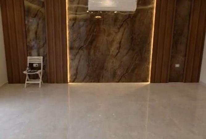 8621865 - Property Image 2