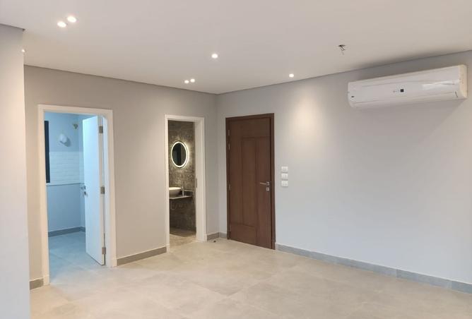 101786808 - Property Image 2