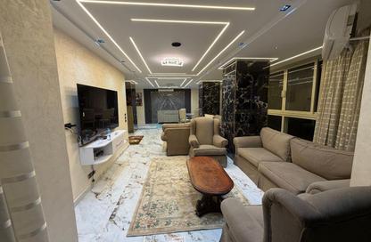 Apartment - 2 Bedrooms - 2 Bathrooms for rent in Shooting Club Street - Dokki - Giza