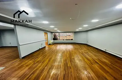 مساحات مكتبية - 3 غرف نوم - 1 حمام للايجار في شارع صلاح سالم - روكسي - مصر الجديدة - القاهرة