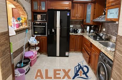 Apartment - 3 - 2 for sale in Al Geish Road - Camp Chezar - Hay Wasat - Alexandria