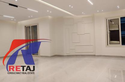 Apartment - 3 Bedrooms - 2 Bathrooms for sale in Makram Ebeid St. - 6th Zone - Nasr City - Cairo