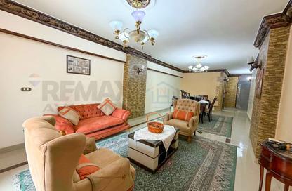 Apartment - 3 Bedrooms - 1 Bathroom for rent in Tiba St. - Sporting - Hay Sharq - Alexandria