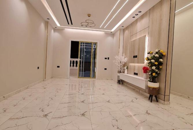 8569889 - Property Image 2