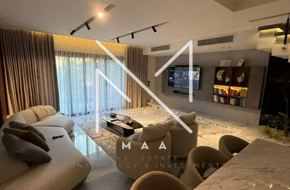 Townhouse - 2 Bedrooms - 3 Bathrooms for sale in Hyde Park - New Cairo City - Cairo