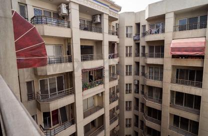 Apartment - 3 Bedrooms - 2 Bathrooms for sale in Moharam Bek St. - Moharam Bek - Hay Wasat - Alexandria