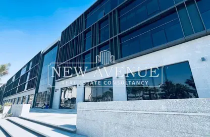 Office Space - 2 Bedrooms - 1 Bathroom for sale in Lake View Residence - 5th Settlement Compounds - The 5th Settlement - New Cairo City - Cairo