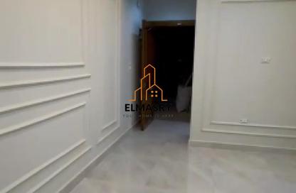 Apartment - 2 Bedrooms - 1 Bathroom for sale in Gaza St. - Mohandessin - Giza