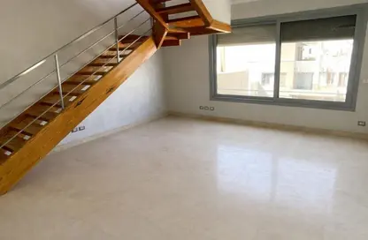 (بنتهاوس  (روف - 3 غرف نوم - 3 حمامات للايجار في فيلدج جيت - المستثمرين الجنوبية - مدينة القاهرة الجديدة - القاهرة