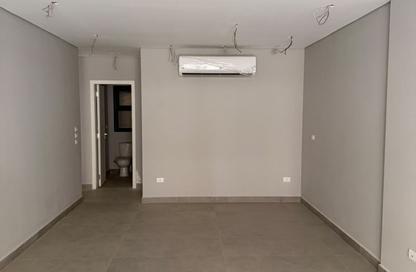 Apartment - 3 - 4 for sale in Village West - Sheikh Zayed Compounds - Sheikh Zayed City - Giza