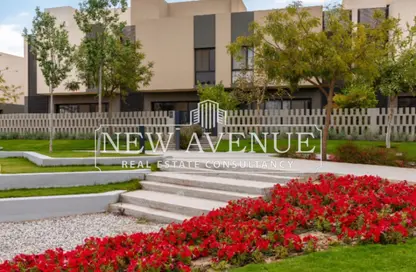 فيلا - 3 غرف نوم - 4 حمامات للبيع في كمبوند البروج - كمبوندات الشروق - مدينة الشروق - القاهرة