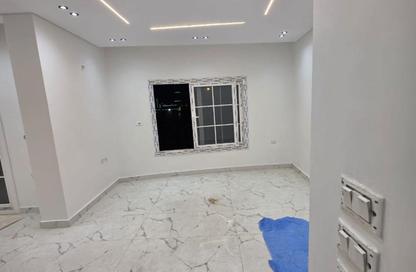 Apartment - 3 Bedrooms - 2 Bathrooms for rent in Touristic Zone 3 - Touristic Zone - Al Motamayez District - 6 October City - Giza