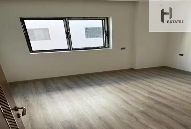 112699180 - Property Image 2