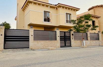 فيلا - 3 غرف نوم - 3 حمامات للبيع في ريحانا فيلاز - امتداد المستثمرين الشمالية - مدينة القاهرة الجديدة - القاهرة