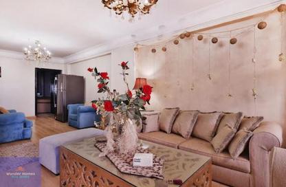 Apartment - 3 Bedrooms - 3 Bathrooms for sale in Al Laselky St. - El Laselky - New Maadi - Hay El Maadi - Cairo
