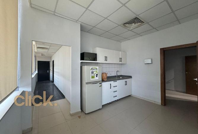 81318456 - صورة العقار 3