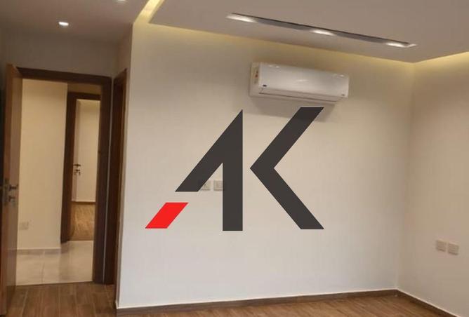 67728008 - Property Image 2