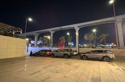 محل تجاري - استوديو - 2 حمامات للايجار في سنترادا بلازا - ميدان جهينة - مدينة 6 أكتوبر - الجيزة