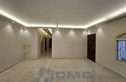 Apartment - 2 Bedrooms - 1 Bathroom for rent in Tiamo City St. - Tiamo City - Sheikh Zayed City - Giza
