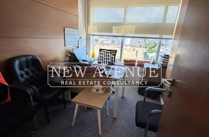 مساحات مكتبية - 3 غرف نوم - 2 حمامات للبيع في مول ساوث جيت - شارع التسعين الجنوبي - التجمع الخامس - مدينة القاهرة الجديدة - القاهرة