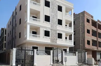 شقة - 3 غرف نوم - 2 حمامات للبيع في شارع النوادي - حدائق اكتوبر - مدينة 6 أكتوبر - الجيزة