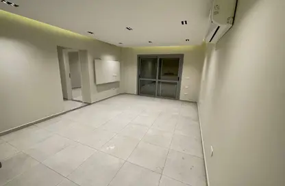 شقة - 2 غرف نوم - 1 حمام للايجار في وان قطامية - كمبوندات القطامية - القطامية - مدينة القاهرة الجديدة - القاهرة