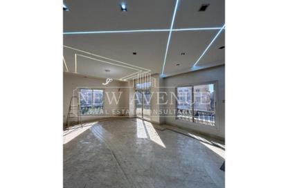 Office Space - Studio - 1 Bathroom for sale in Zahraa Al Maadi St. - Degla - Hay El Maadi - Cairo