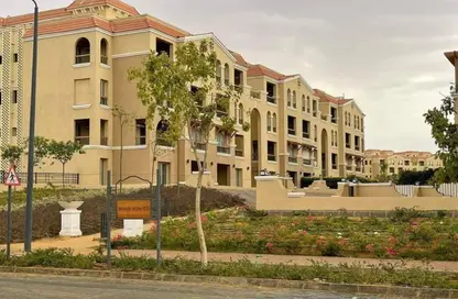 شقة - 3 غرف نوم - 2 حمامات للبيع في معادى فيو - كمبوندات الشروق - مدينة الشروق - القاهرة