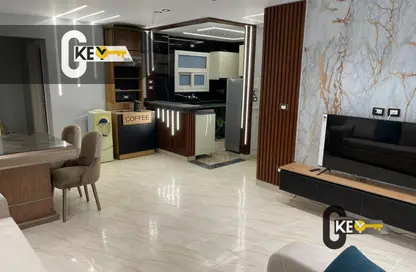 شقة - 3 غرف نوم - 2 حمامات للايجار في B12 - مدينتي - القاهرة