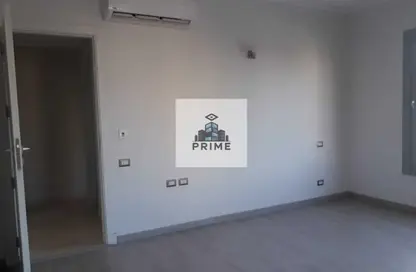 شقة - 1 حمام للبيع في فيلدج جيت - المستثمرين الجنوبية - مدينة القاهرة الجديدة - القاهرة