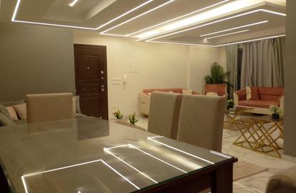 Apartment - 3 Bedrooms - 3 Bathrooms for rent in Nile Corniche St. - Al Agouza - Giza