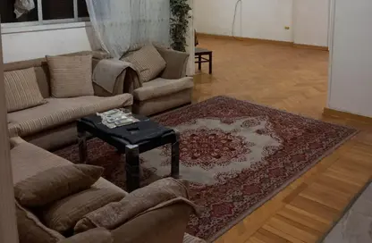 شقة - 3 غرف نوم - 2 حمامات للبيع في شارع المساحه - الدقي - الجيزة