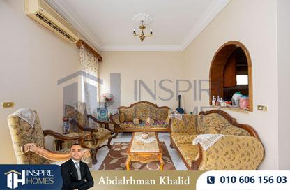 Apartment - 3 Bedrooms - 2 Bathrooms for sale in Mohamed Bahaa Al Din Al Ghouri St. - Smouha - Hay Sharq - Alexandria