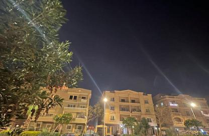 Apartment - 3 Bedrooms - 3 Bathrooms for sale in 1st Neighborhood - 8th Area - Shorouk City - Cairo
