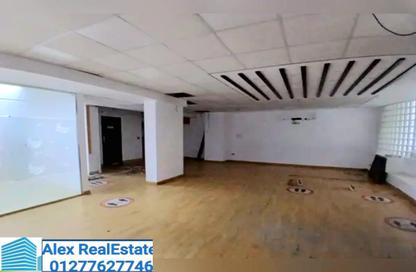 Office Space - 7+ Bedrooms - 4 Bathrooms for rent in Kafr Abdo St. - Kafr Abdo - Roushdy - Hay Sharq - Alexandria