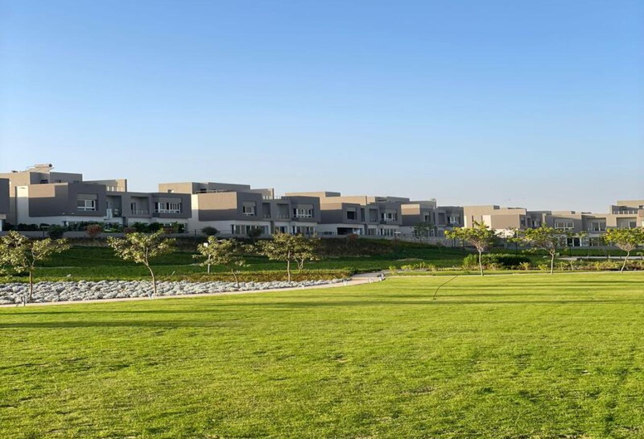 تاون هاوس 4 غرف 306 م² للبيع في ميدوز بارك، Meadows Park