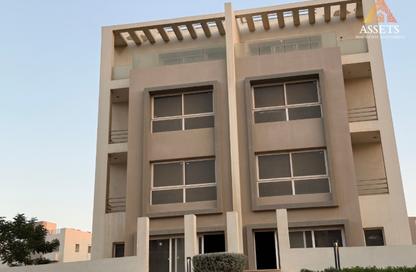 Villa - 3 Bedrooms - 4 Bathrooms for sale in Hyde Park - New Cairo City - Cairo