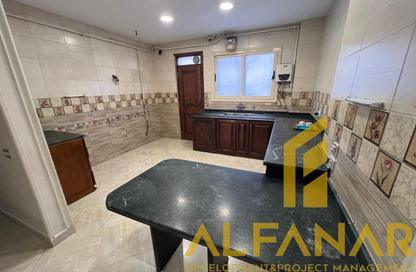 Apartment - 3 Bedrooms - 2 Bathrooms for sale in Al Narges 2 - Al Narges - New Cairo City - Cairo