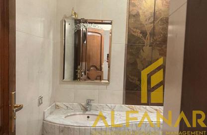 Apartment - 3 Bedrooms - 2 Bathrooms for sale in Al Narges 2 - Al Narges - New Cairo City - Cairo