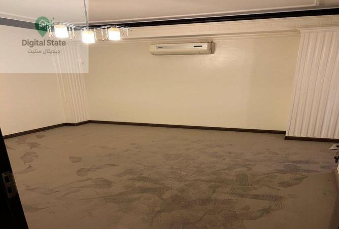 8715689 - Property Image 3