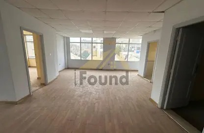 سطح - 2 غرف نوم - 2 حمامات للبيع في شارع ابراهيم نجيب - جاردن سيتي - القاهرة