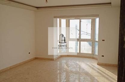 Penthouse - 3 Bedrooms - 3 Bathrooms for sale in Villa Square - Fifth Square - The 5th Settlement - New Cairo City - Cairo