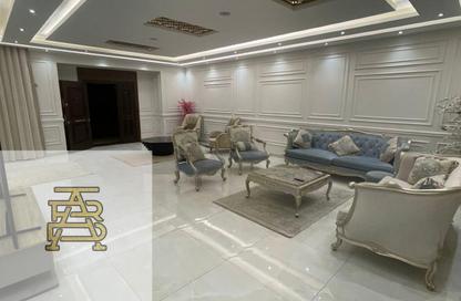 Villa - 5 Bedrooms - 5 Bathrooms for rent in Madinaty - Cairo